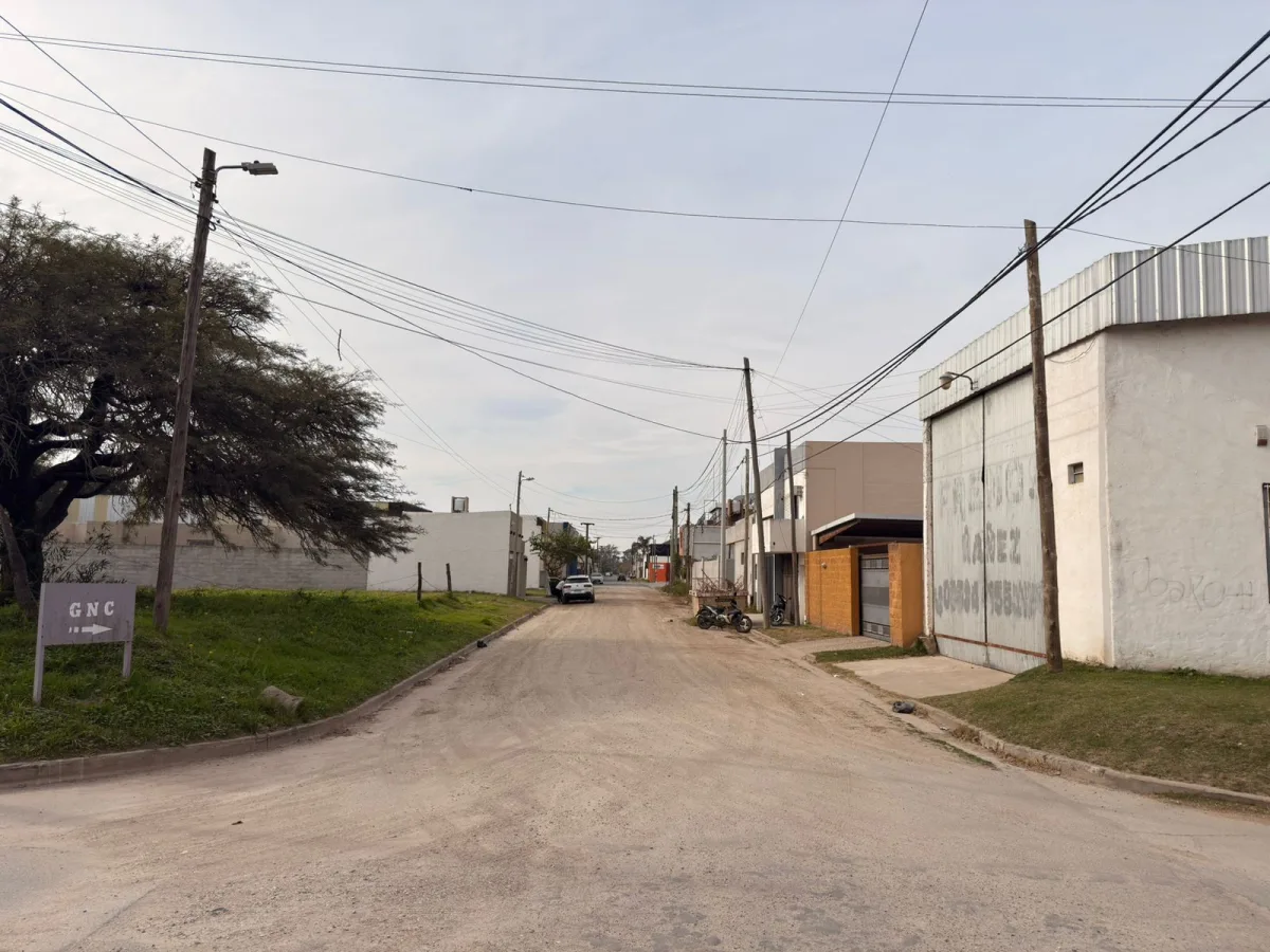 Inicia la pavimentación en barrio Portal del Río con Juntos a la Obra