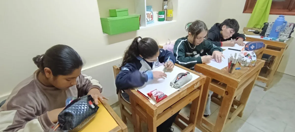 Jóvenes de la ciudad estudian italiano por convenio con Dante Alighieri