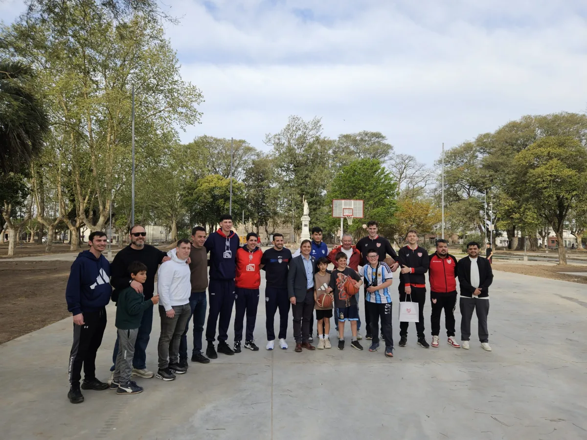 Jugadores de Quimsa e Instituto visitaron cancha remodelada en Bell Ville