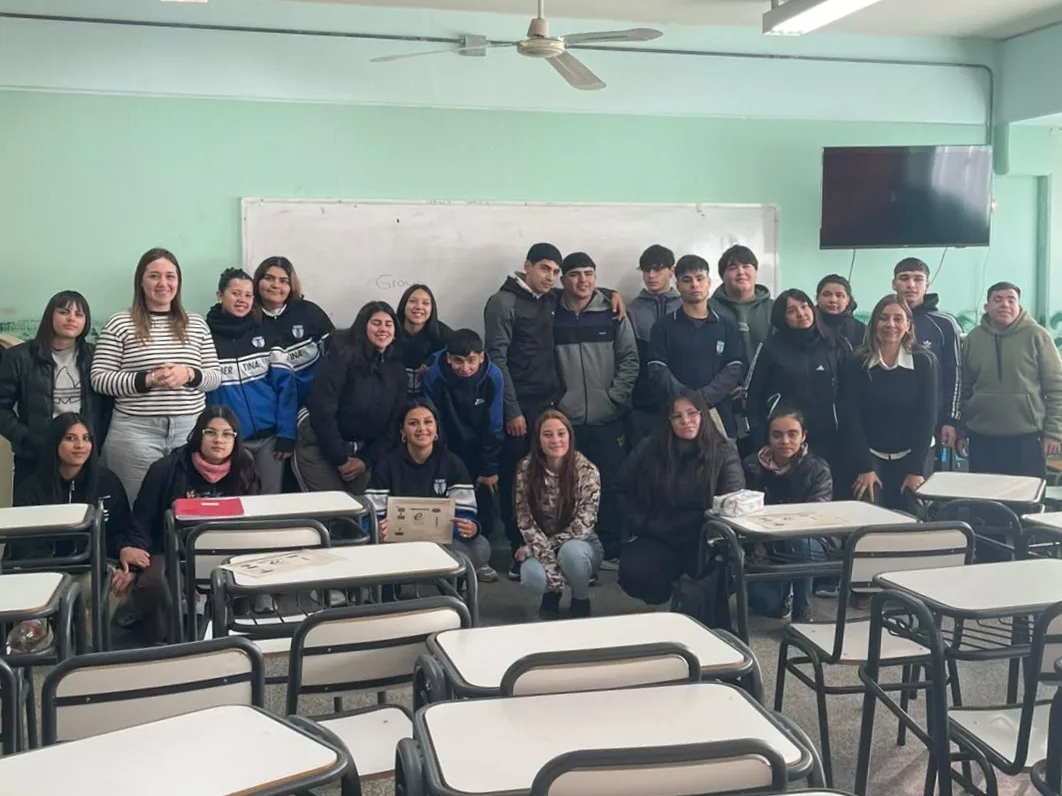 La Oficina de Empleo impulsa programas en el IPET 87 para estudiantes
