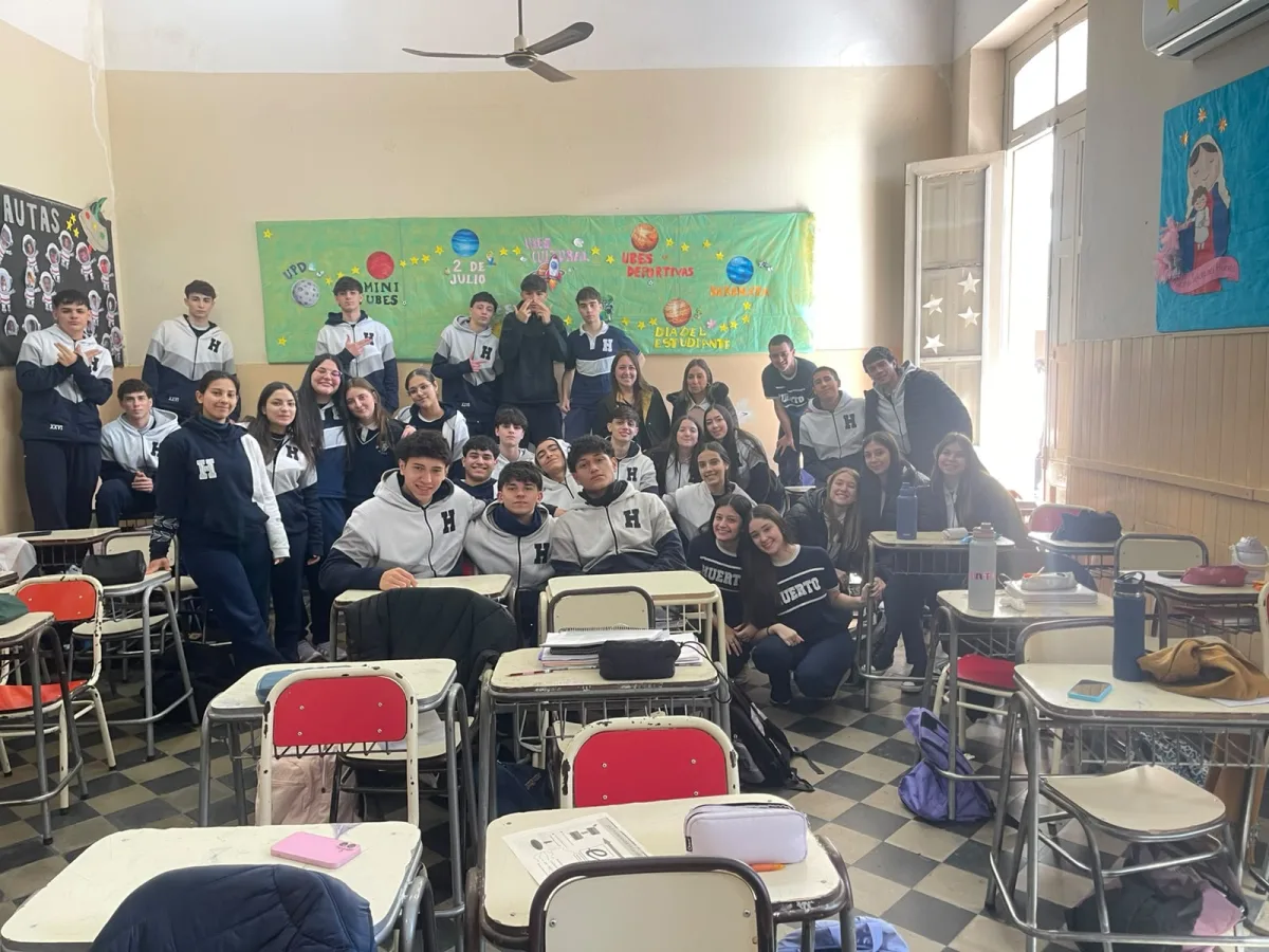 La Oficina de Empleo presentó programas para jóvenes en escuelas