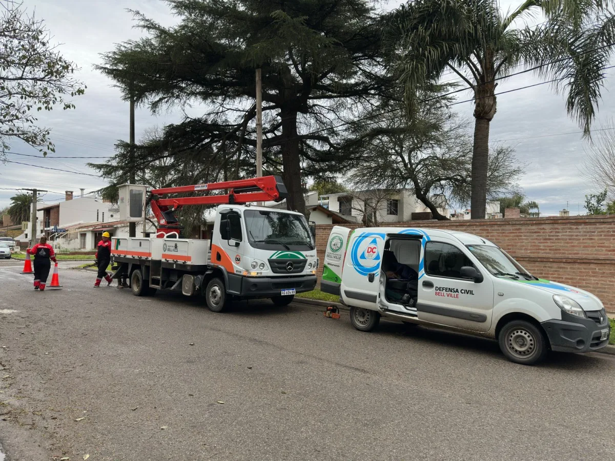 Municipalidad actuó tras la tormenta matutina con granizo