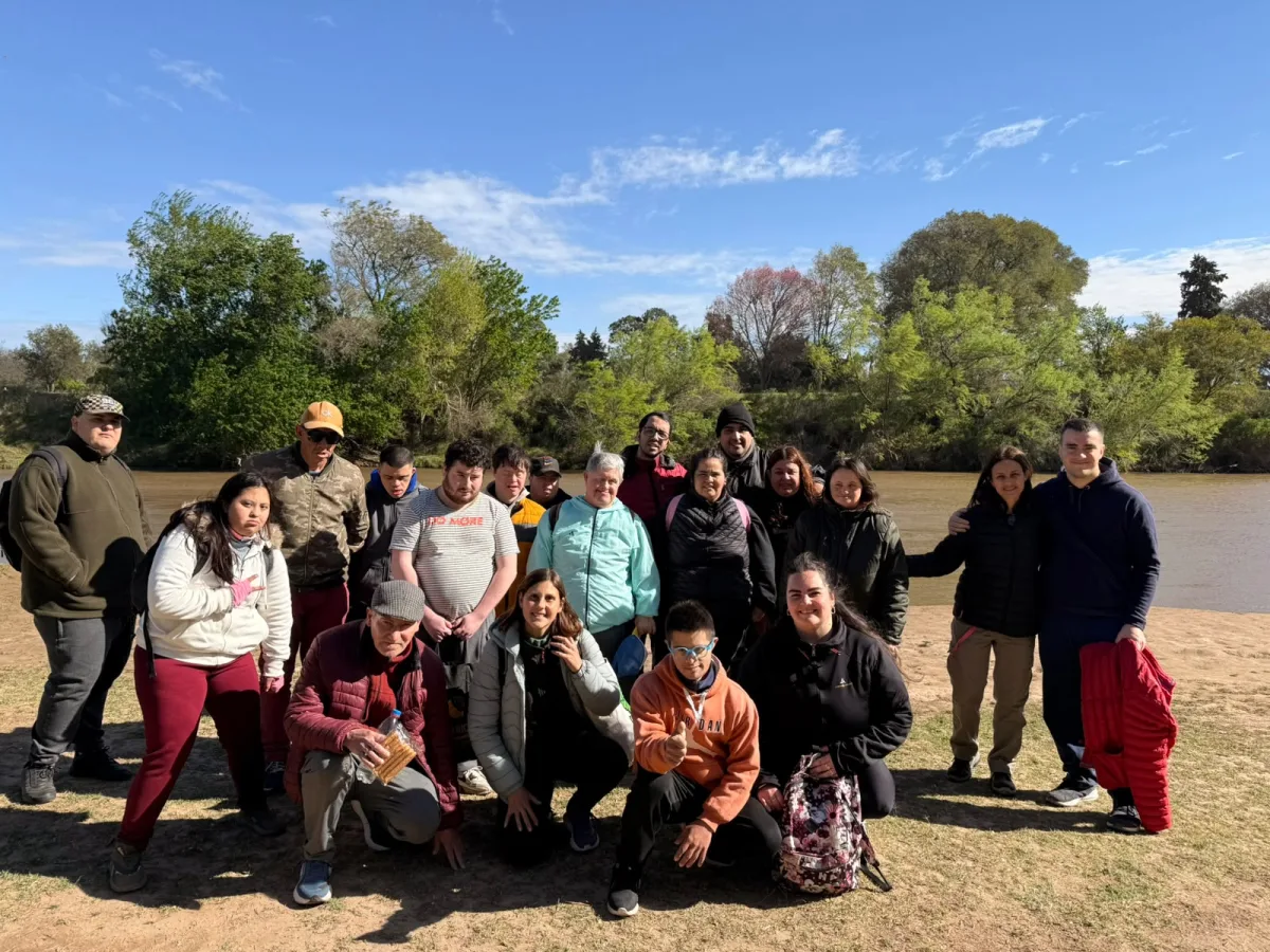 Talleres de huerta adaptada visitaron la reserva Tau en primavera