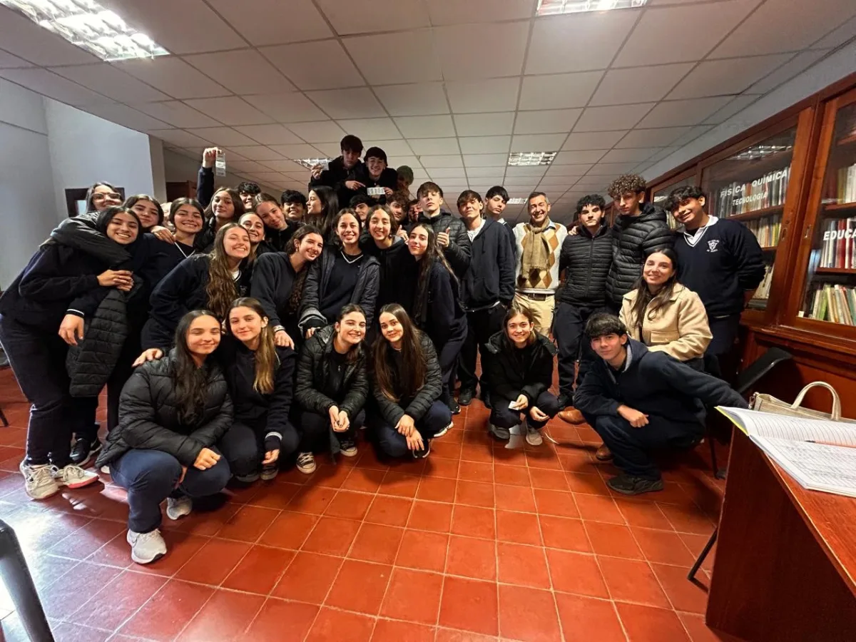 Talleres para adolescentes fortalecen la salud mental en las escuelas