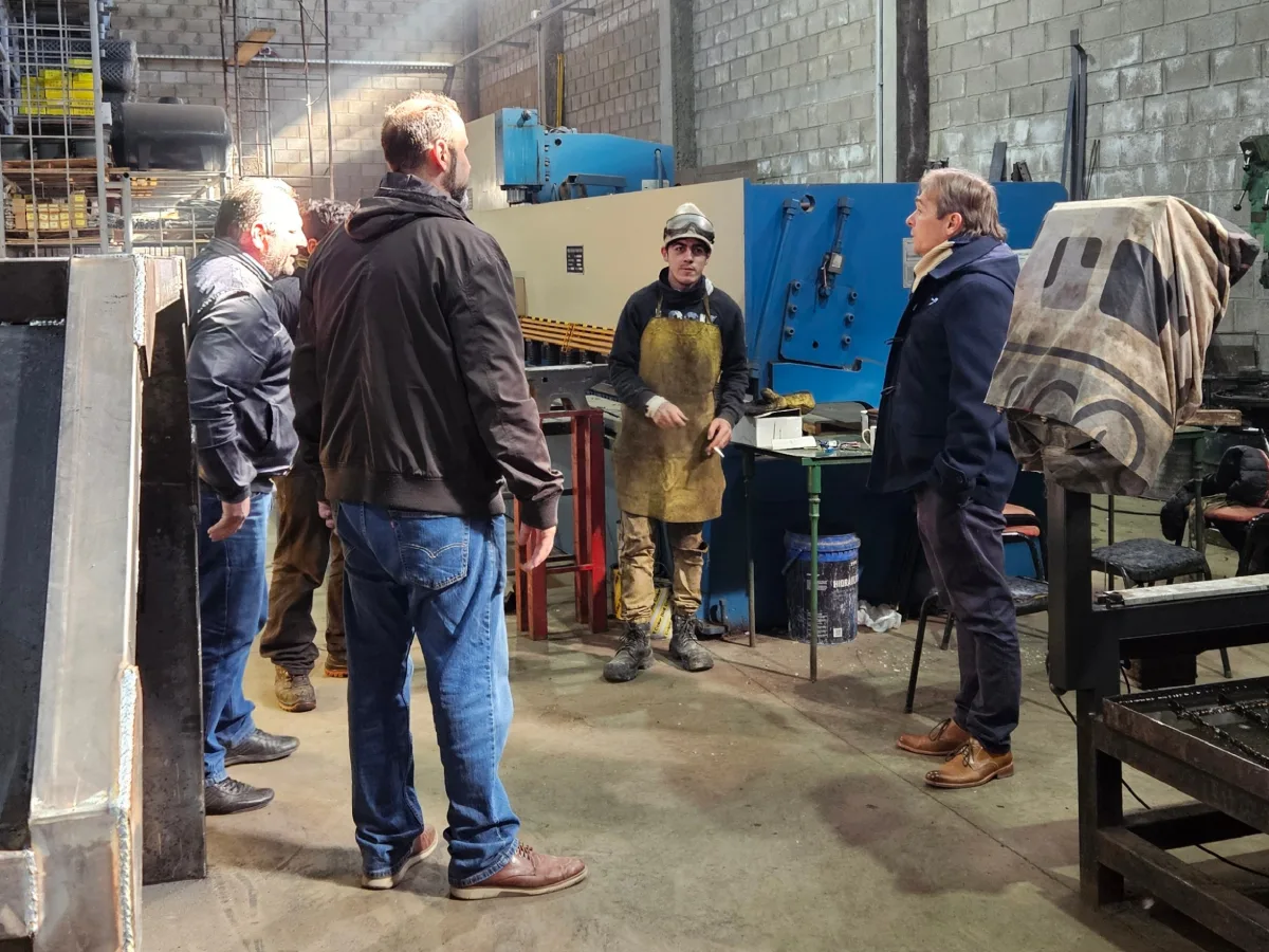 Visita del intendente a JLS Agromaquinarias en Bell Ville