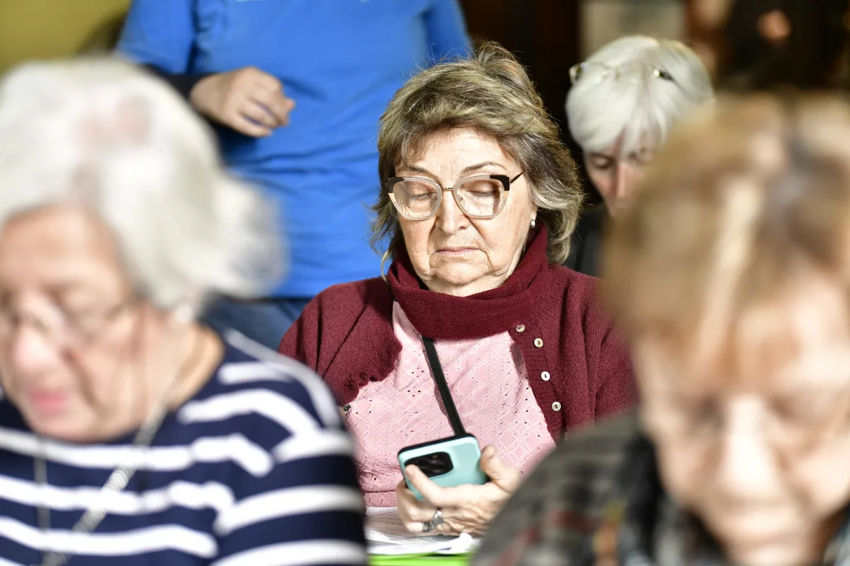 Charlas sobre ciberseguridad para adultos mayores en Rosario