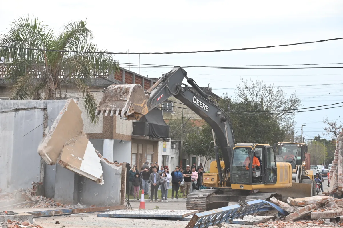 Comenzó la apertura de calle Matienzo en barrio Ludueña