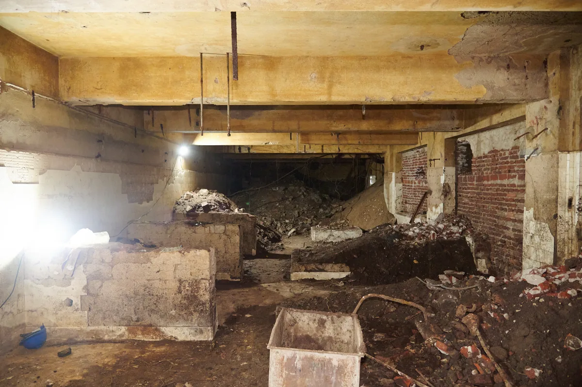 Descubren túneles subterráneos en la Plaza de la Cooperación