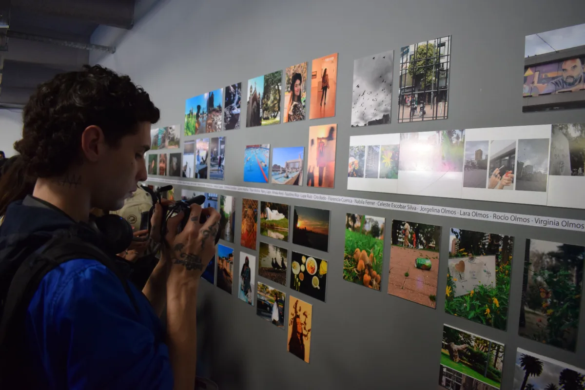 Exposición fotográfica de jóvenes resalta sus historias en Rosario