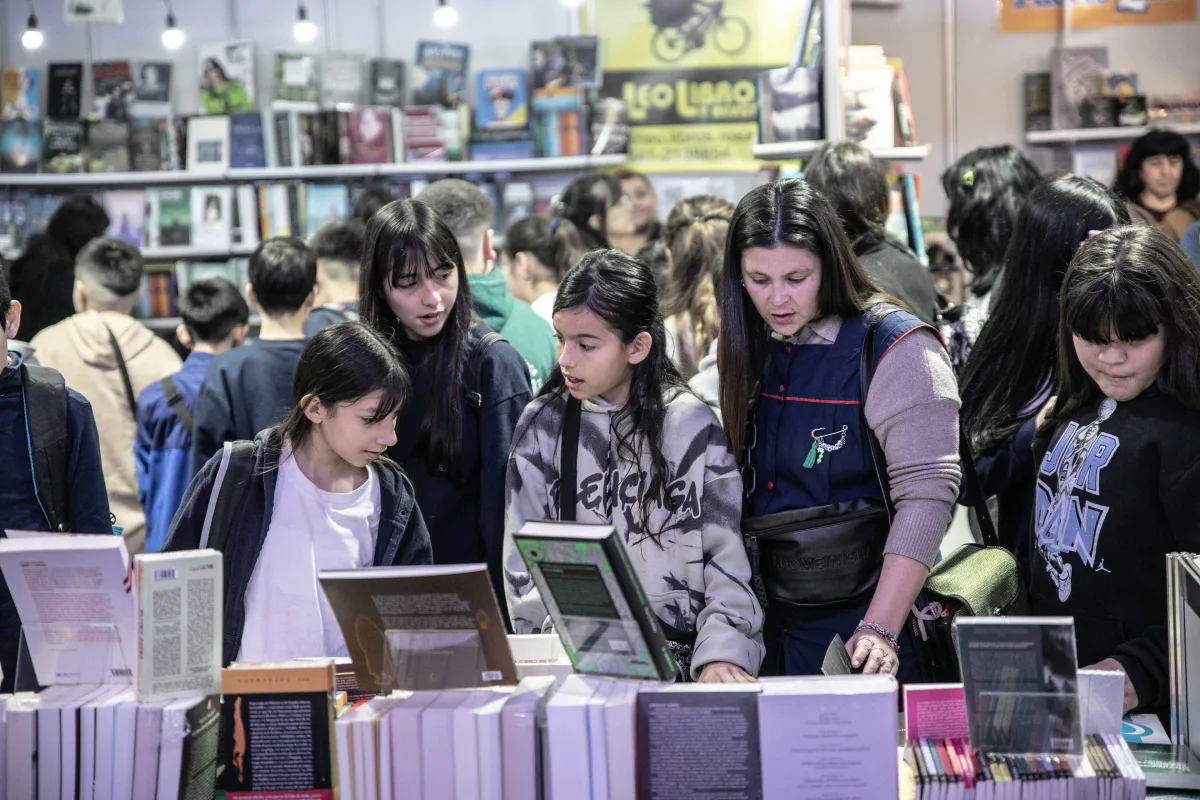 Feria del Libro Rosario 2026: Estudiantes exploraron el mundo literario