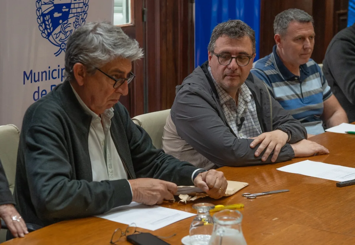 Inicia el retiro de cables aéreos en desuso en Rosario