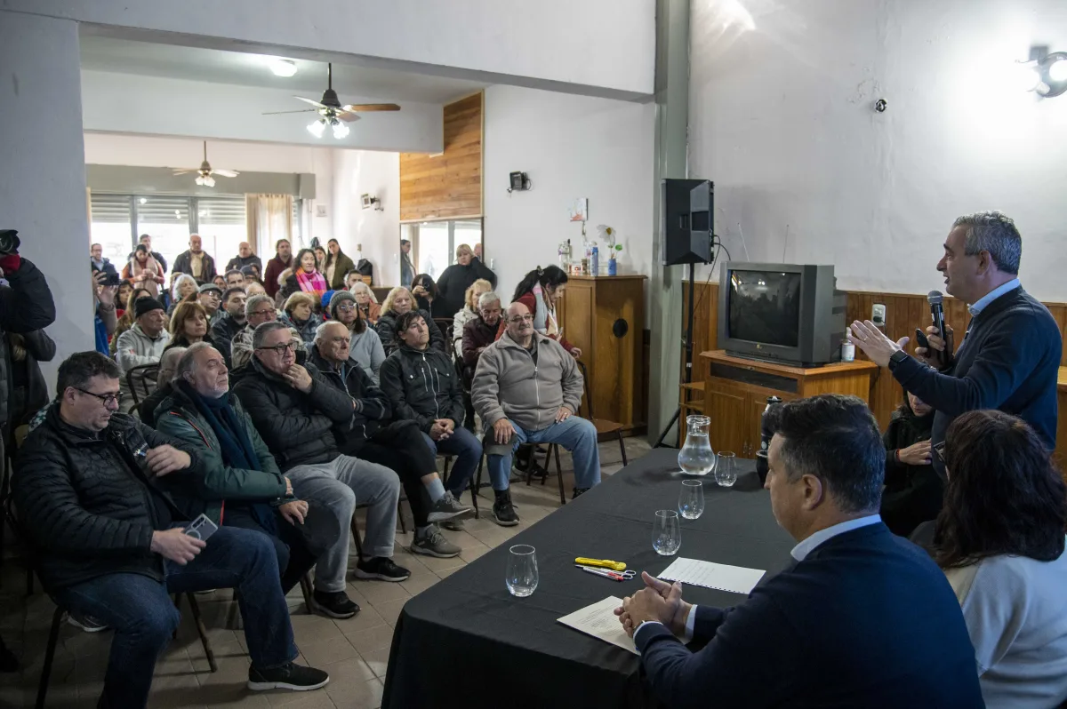 Pavimentación en Triángulo y Moderno: apertura de ofertas económicas