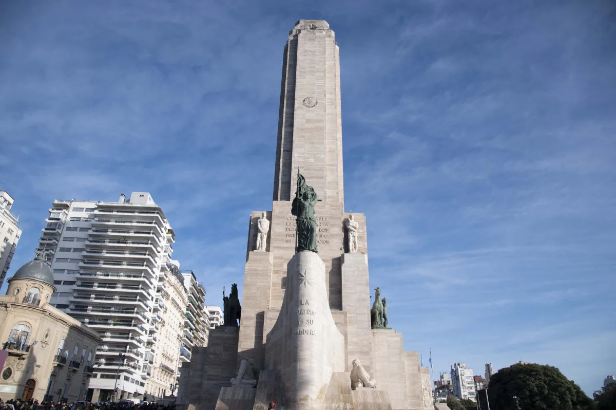 Restauración del Monumento a la Bandera culminó con importantes mejoras