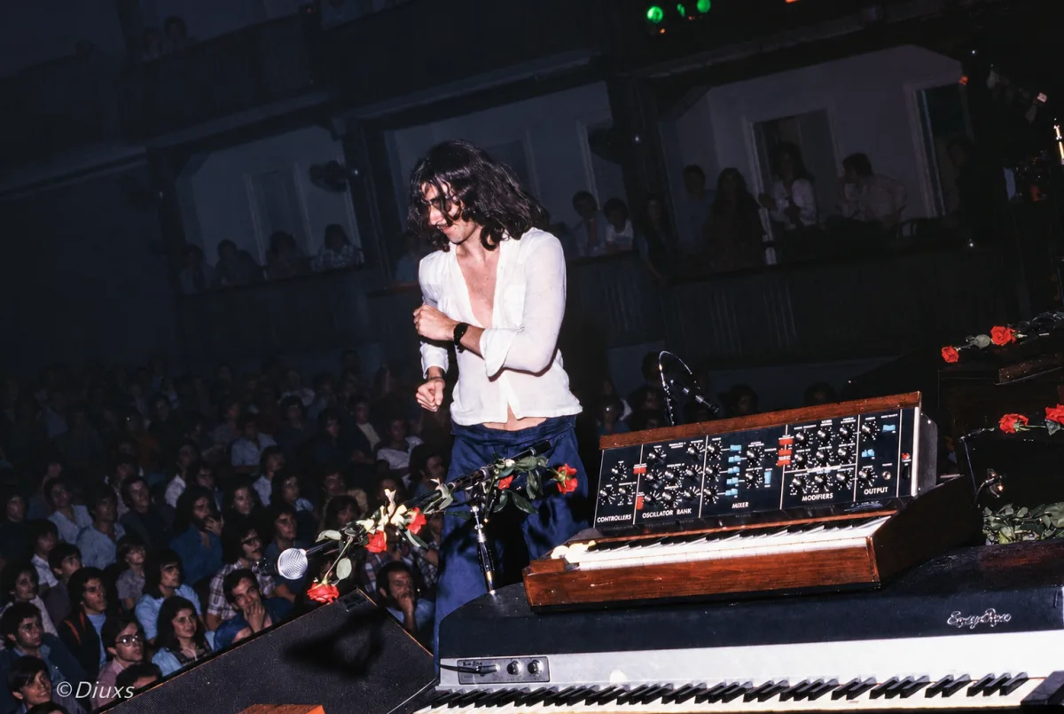 RosariGarcía: homenaje a Charly García se inaugura en el Galpón 11