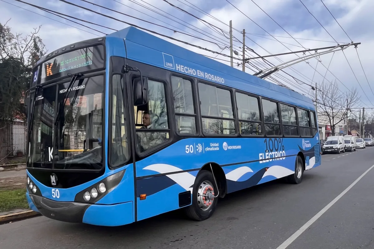Rosario incorporó trolebuses eléctricos a la línea K de transporte