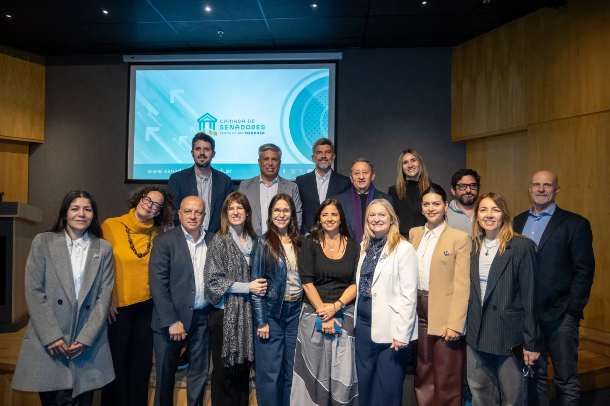 Presentaron el libro sobre gobernanza regional en el Senado mendocino