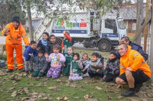 Alumnos de la Escuela N° 94 aprendieron sobre limpieza urbana