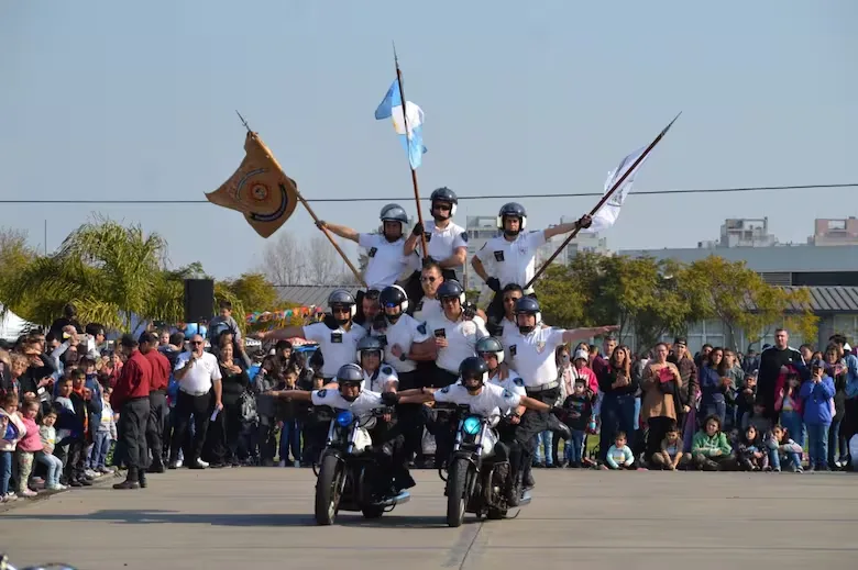 Celebración del Día de la Independencia con desfile en Gualeguaychú