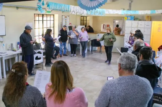 Celebración del Día de la Independencia en el Centro de Día 'De Cara al Sol'