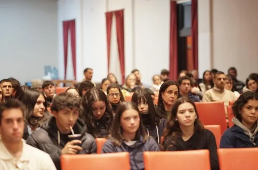 Charla sobre salud mental en Gualeguaychú para docentes y padres