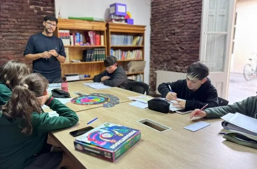 Clases de apoyo escolar gratuitas para jóvenes en Gualeguaychú