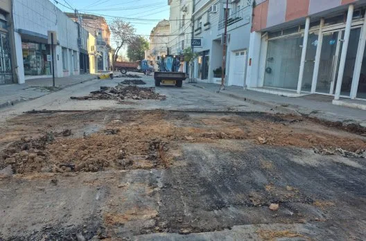 Cortes de tránsito por bacheo en el microcentro de Gualeguaychú