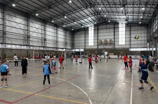 Jornada de Vóley para chicos en el Polideportivo Norte