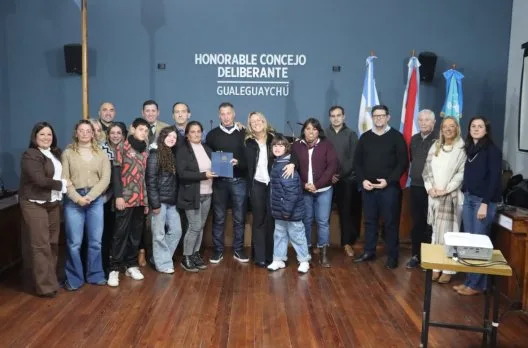 La Clínica Deportiva Municipal ahora lleva el nombre de Chumingo Zapata