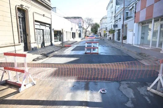 Nuevas calles asfaltadas en Gualeguaychú y apertura de baches