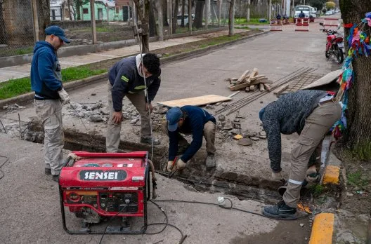 Reparación de desagüe pluvial en Munilla mejora la circulación vial