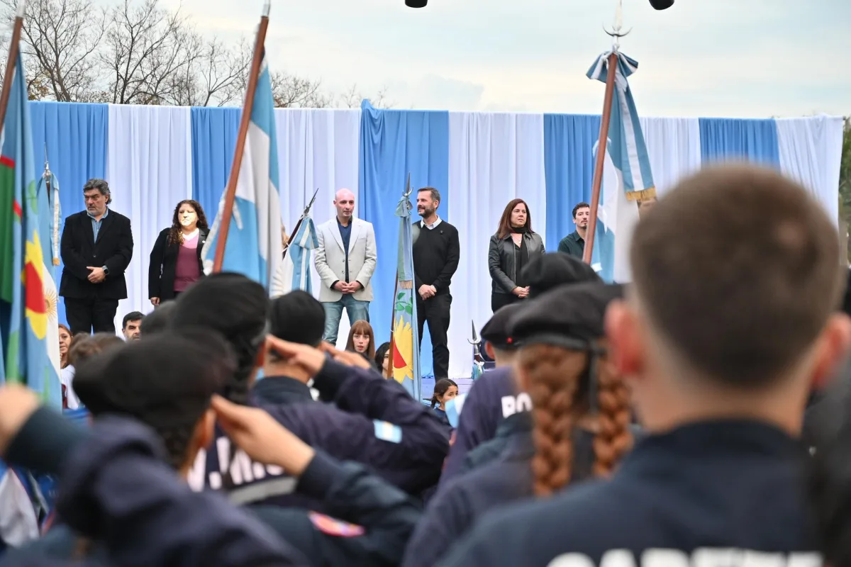 Maquinista Savio celebró su 52º aniversario con festejos en la plaza