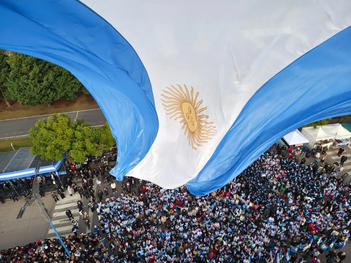 Más de 3.200 alumnos prometieron lealtad a la Bandera en Garín