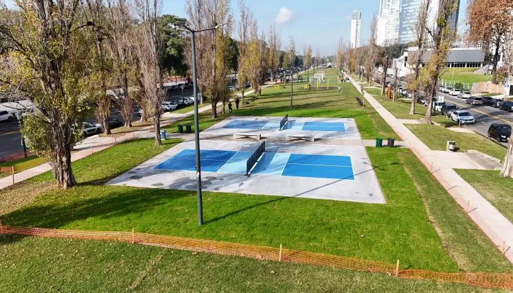 El Parque Francisco Urondo sumó canchas de pickleball y mejoras