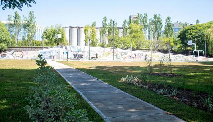 Renovación del Parque Mujeres Argentinas mejora el espacio público