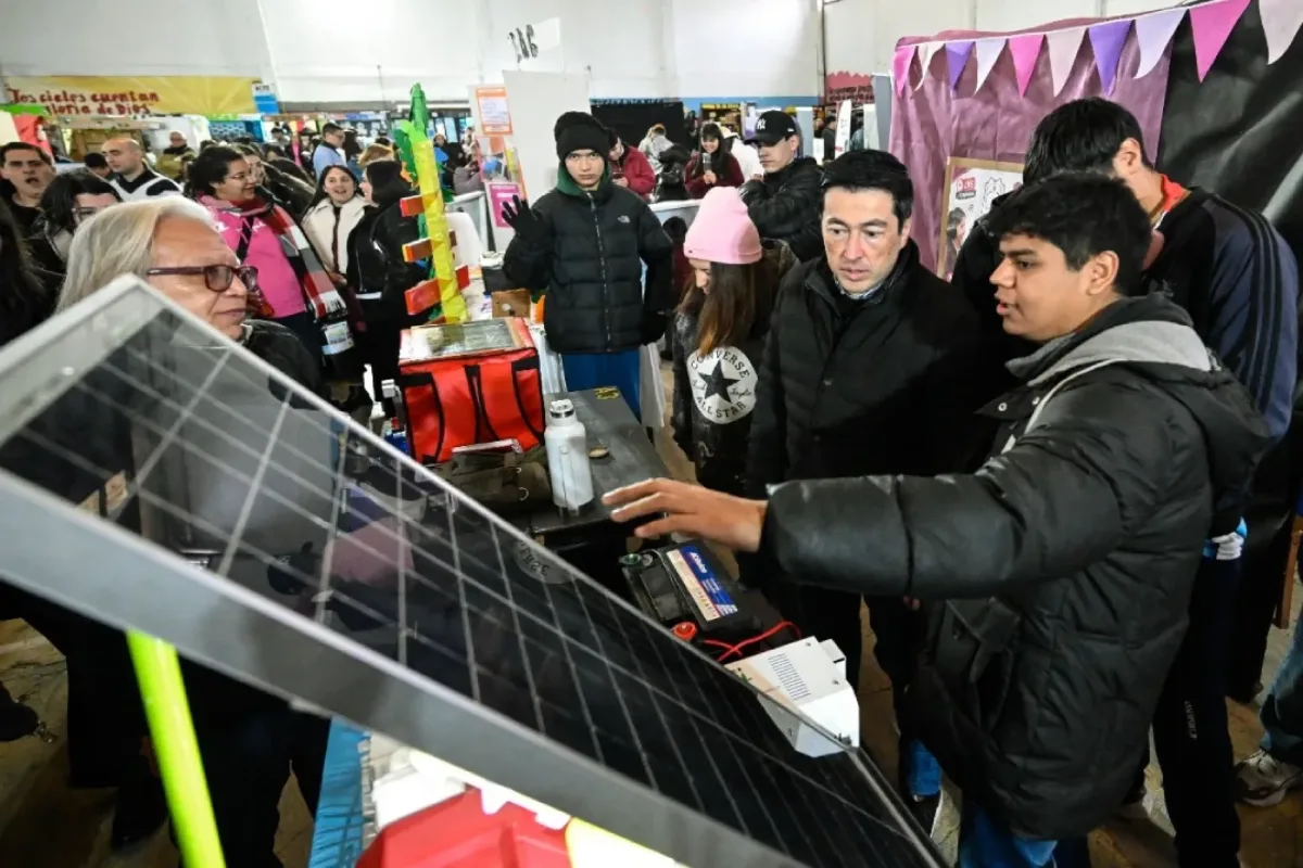 Más de 3.000 estudiantes participaron de la Feria Regional en Malvinas Argentinas