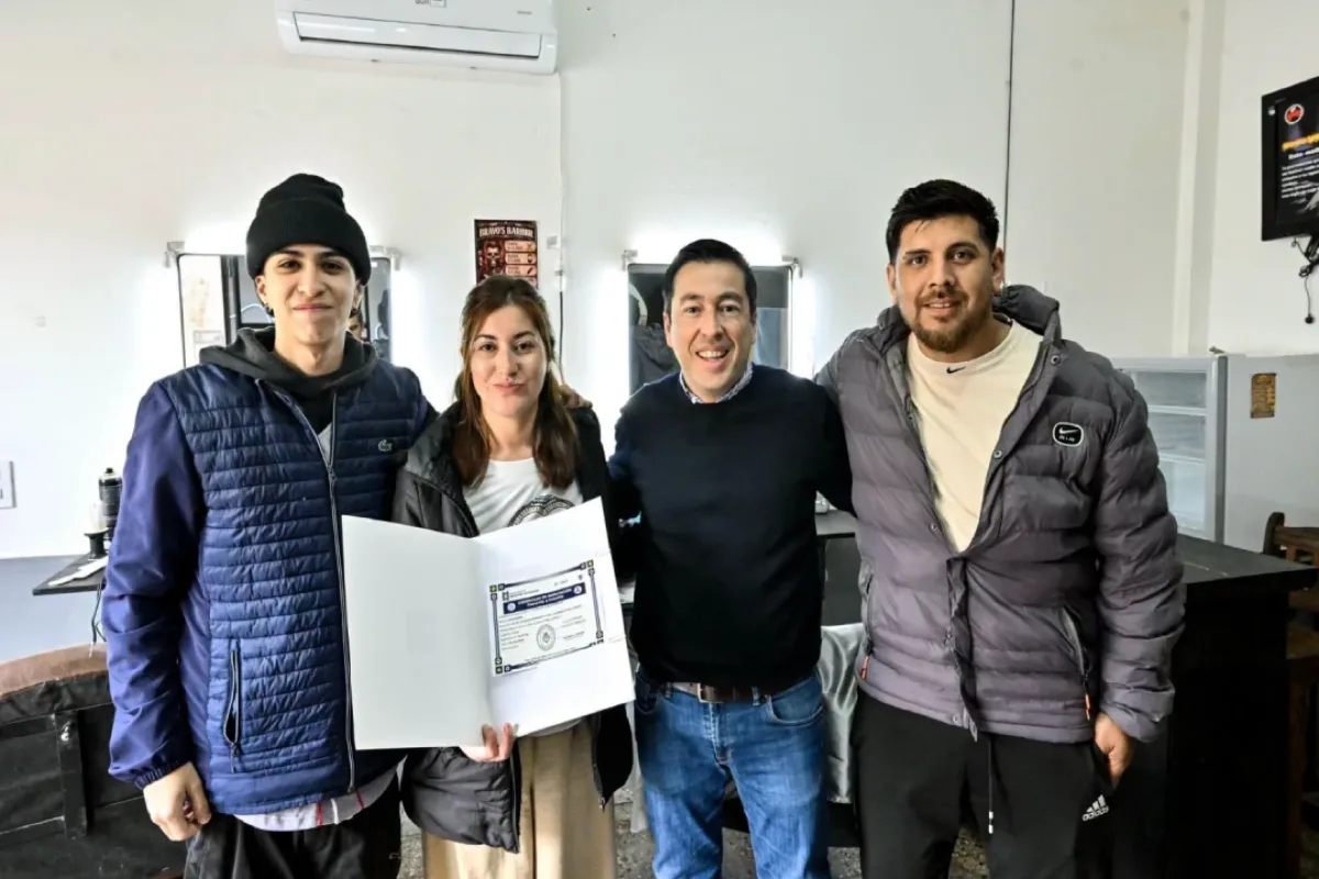 Nuevo sistema digital facilita habilitación de comercios en Malvinas Argentinas