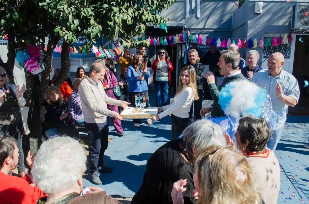 Celebración del 33° aniversario de la Casita Municipal de las Personas Mayores