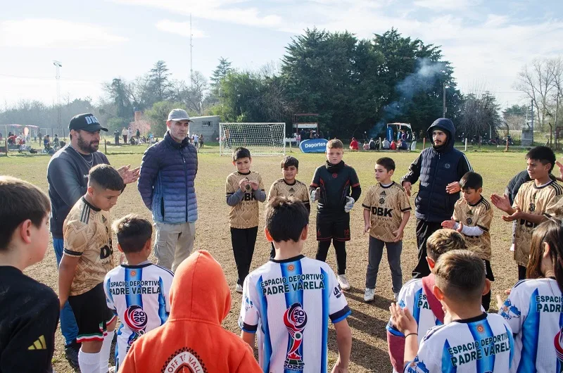 Encuentro deportivo reunió a jóvenes de varios barrios en Luján