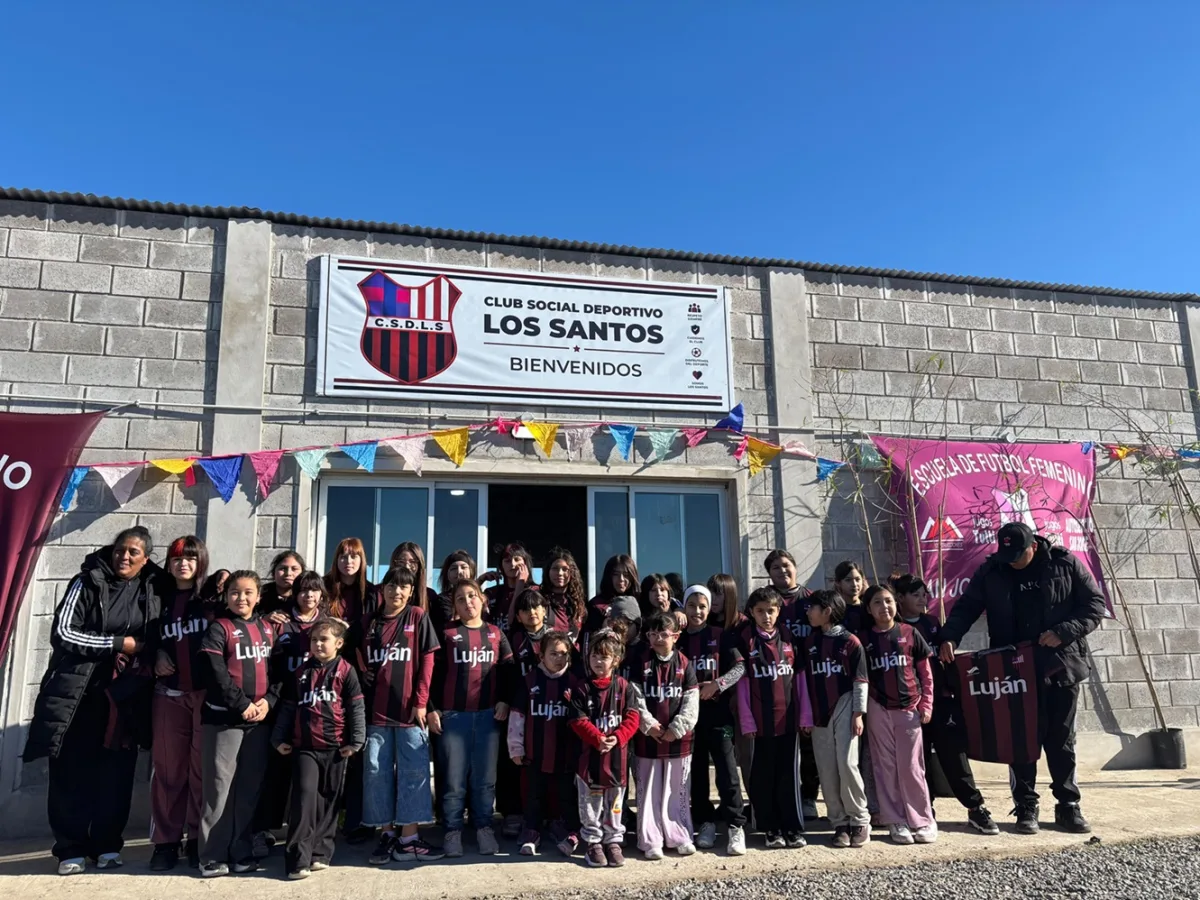Inauguran el Club Social Deportivo Los Santos en Luján