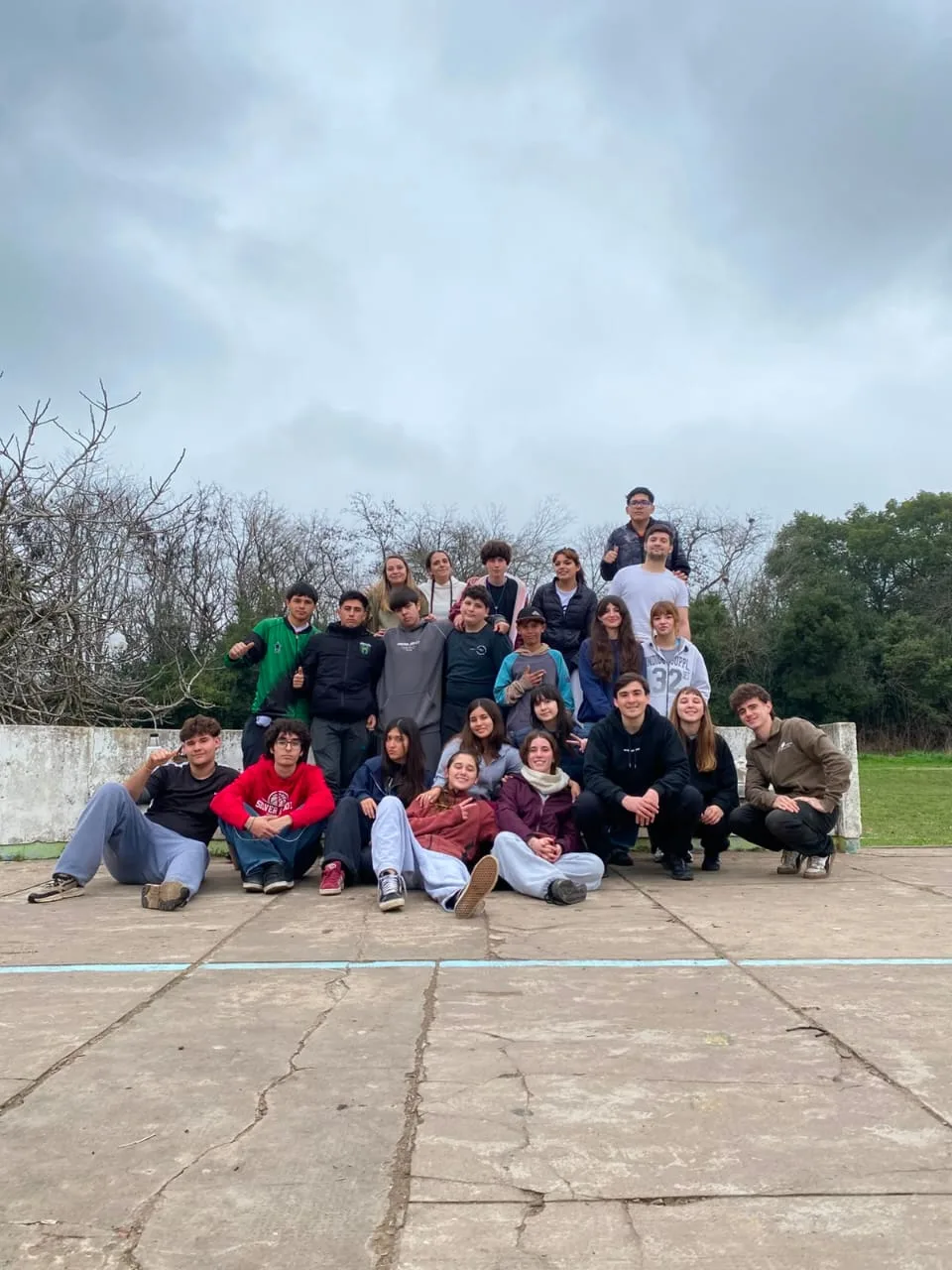 Mejoras en la cancha de fútbol de la Escuela Secundaria N° 12