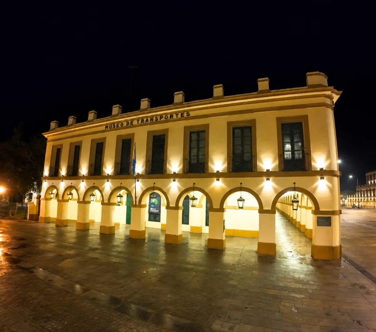 Mejoras en la iluminación LED en las recovas de Luján