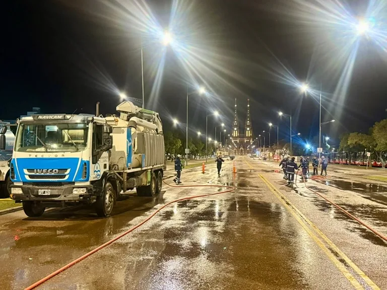 Operativo de limpieza tras el Desfile Tradicionalista en Luján