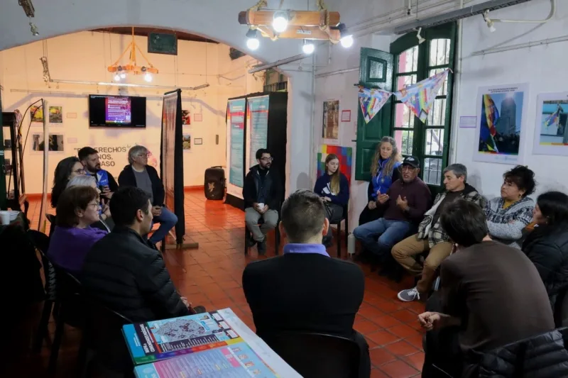 La muestra cultural sobre pueblos indígenas se exhibe en la Casa de la Cultura