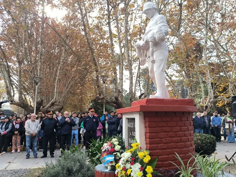 Marcos Paz celebró el compromiso de los bomberos voluntarios