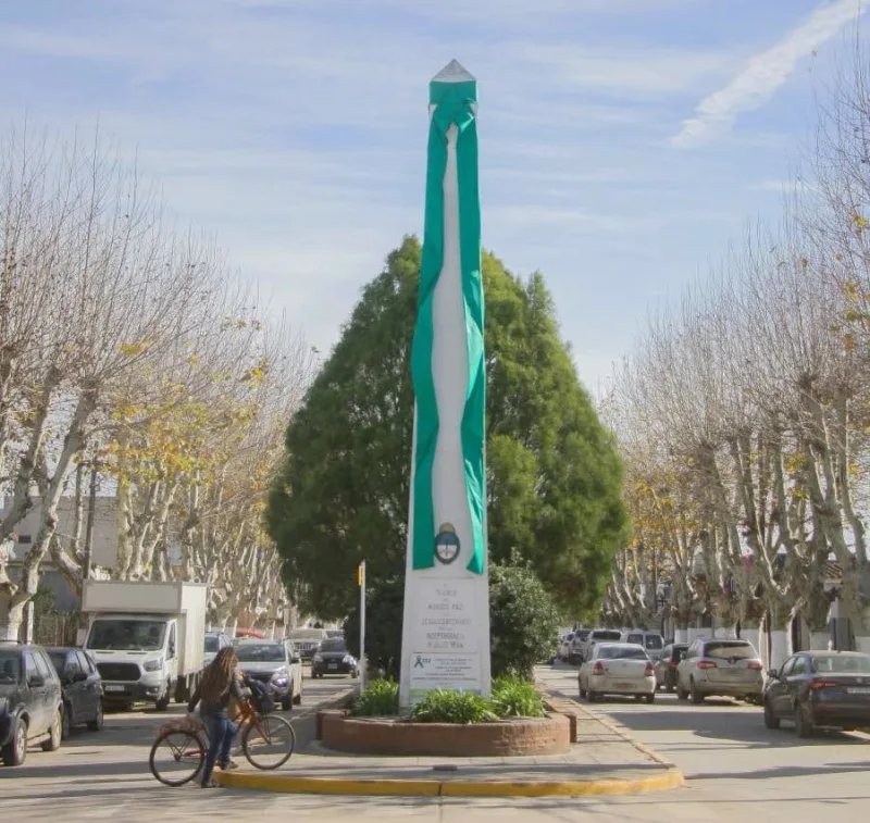 Marcos Paz iluminó el Obelisco para concientizar sobre el ELA
