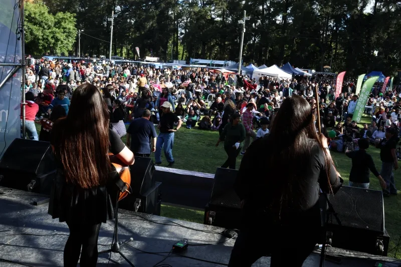 Marcos Paz vivió un festín de música y tradiciones locales