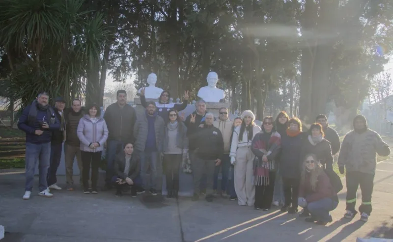 Ofrenda floral a Perón en el aniversario de su fallecimiento