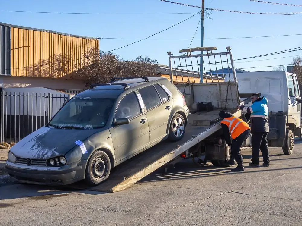 Controles en talleres automotores para mejorar el saneamiento urbano