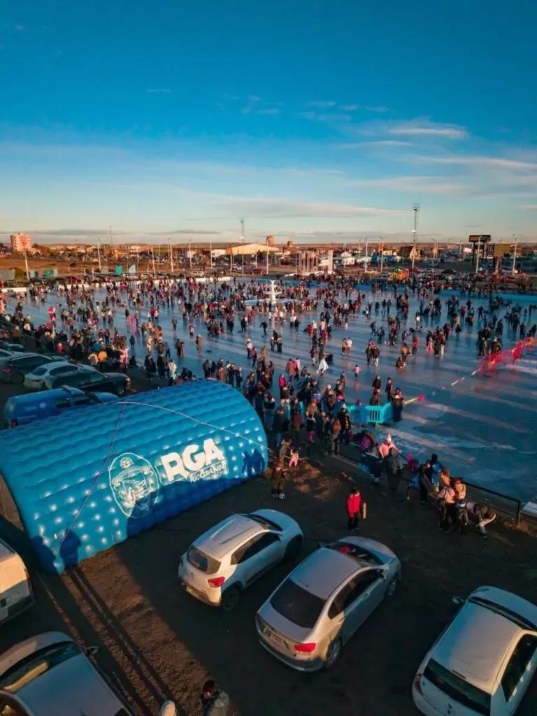 Este fin de semana, juegos y música en la pista de patinaje