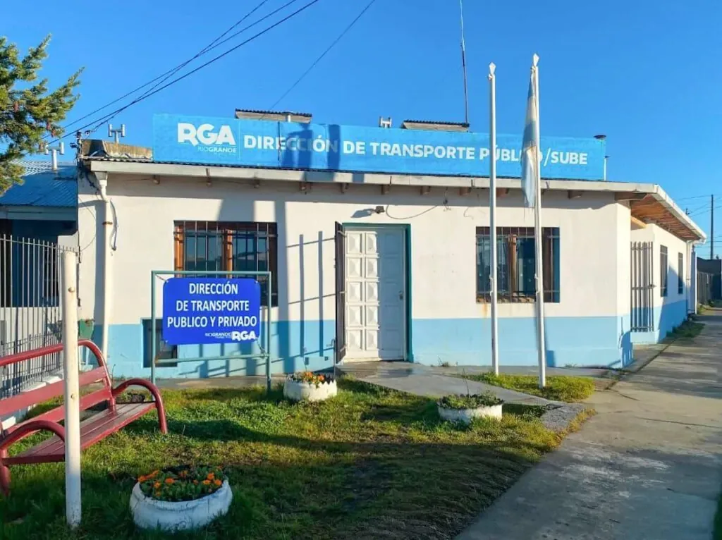 Inscripción gratuita para conductores de plataformas electrónicas